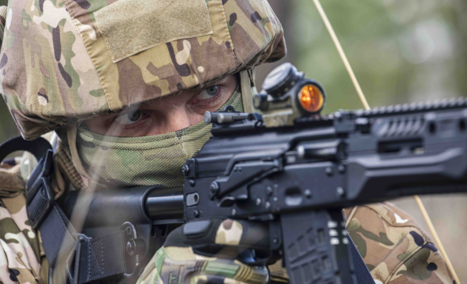 ГУР Міноборони повідомляє про появу ворожих снайперів на Донбасі