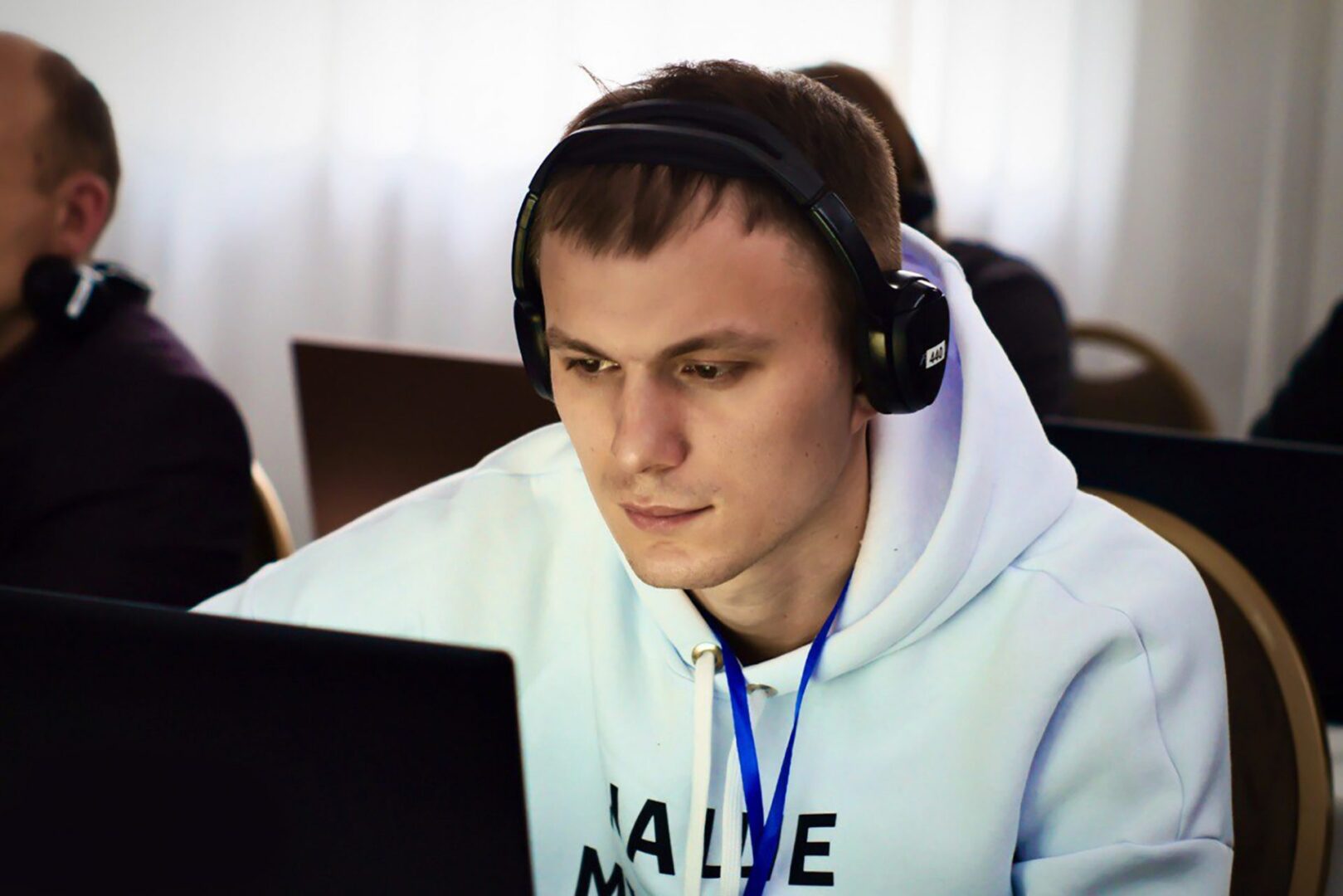 "Бетонні споруди були виконані з порушенням, а траншеї не укріплені", — подробиці корупційного скандалу на Харківському напрямку від військових та активістів