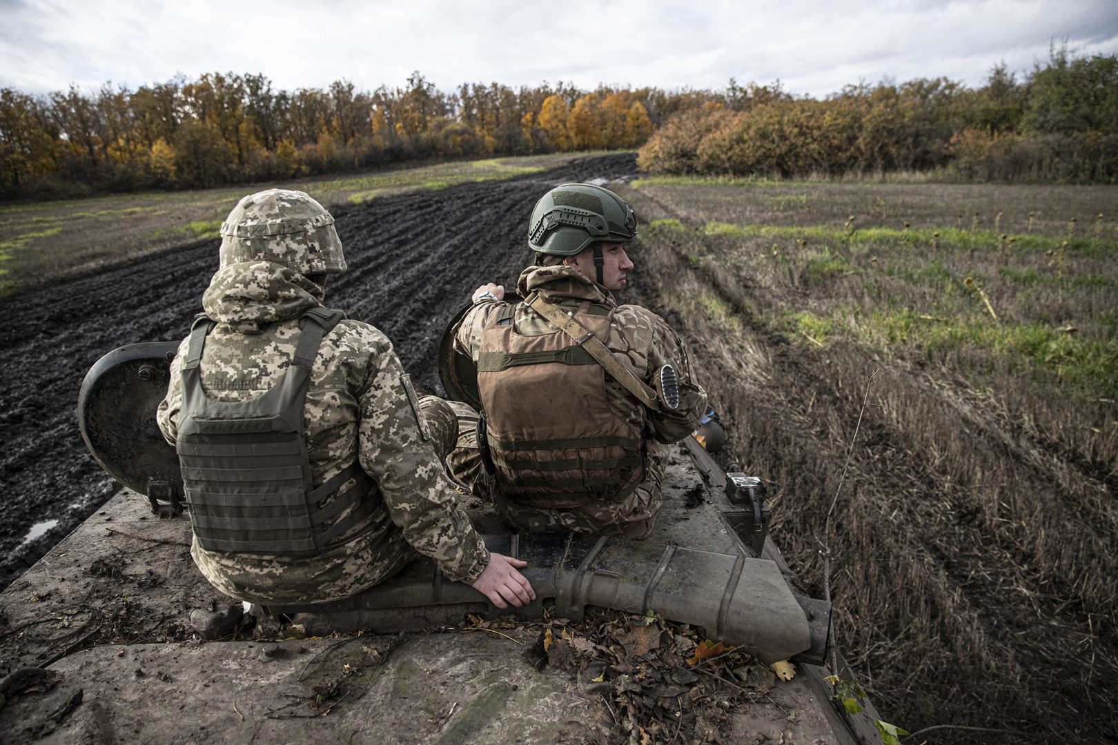 Половина ветеранів після служби повертається на попередню роботу — Мінветеранів
