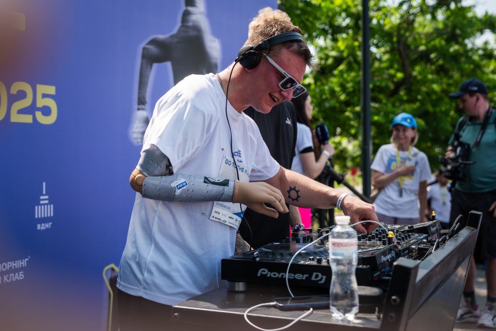 Ветеран Олексій Дернов пробіг дистанцію в 10 кілометрів через рік після ампутації