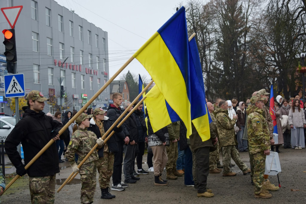Ветерани вирушили у пішу ходу від Хотина до Чернівців, щоб зібрати гроші для побратимів
