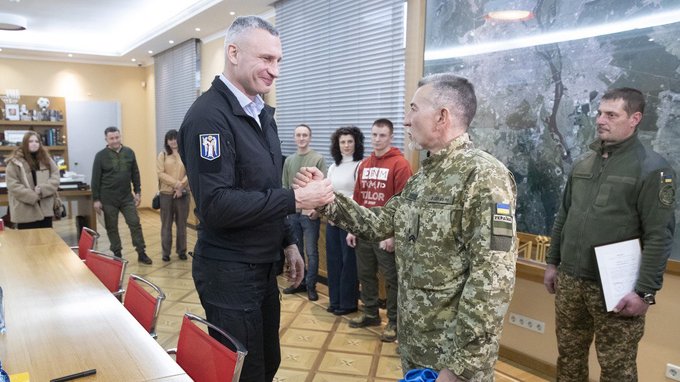 У Києві десять ветеранів отримали квартири в новобудовах